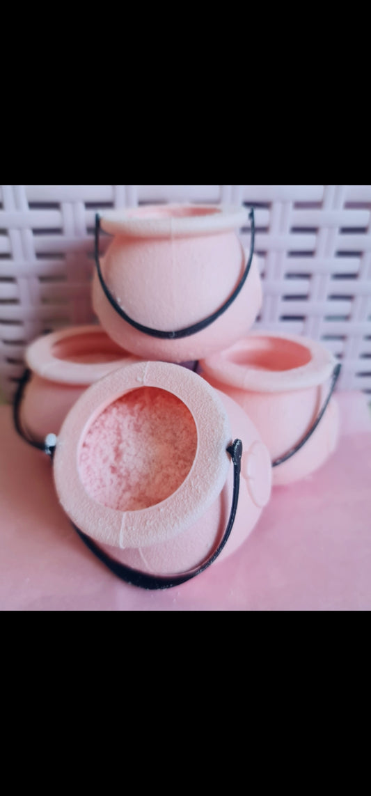 Foaming bath salts & cauldrons